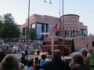 Wiese am Pfalztheater: Collectif Malunés...