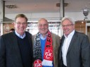 V.l.: Norbert Thines, Ex-Präsident FCK - Walfried Weber, Präsident Lebenshilfe Westpfalz - Robert Krauß, Geschäftsführung LOTTO-Rheinland-Pfalz