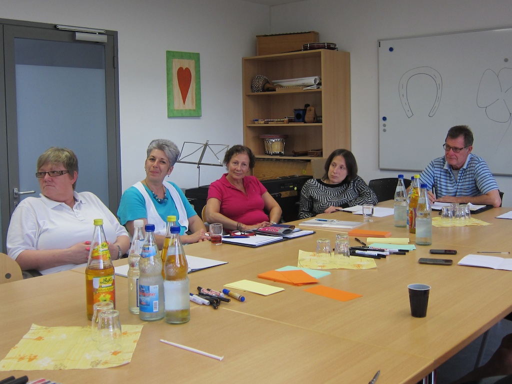 v.l. Maryte Werner, Dagmar Mannerz, Claudia und Sarah Rosenkranz, Hans-Jürgen Schmidt