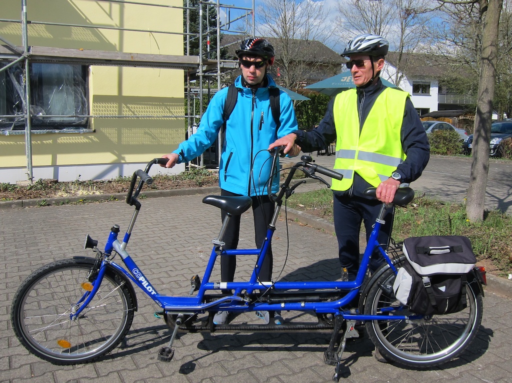 mit den Tandem-Fahrern 