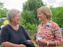 Anette Bornholdt mit Ingrid Krampe (l.)