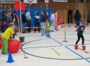 Stelzen und Hüpfball