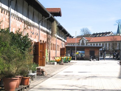 In der Blumenhalle finden die wechselnden Hallenschauen statt