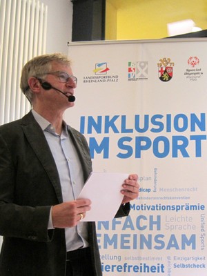 Moderator Norbert König