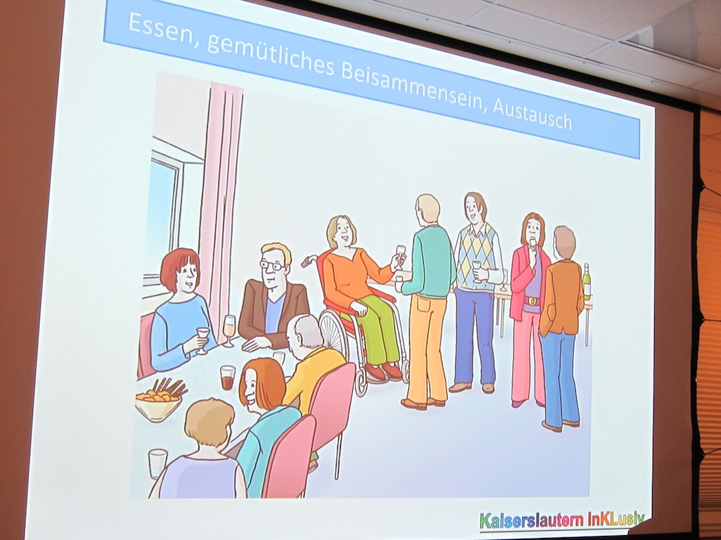 mit dem Abschluss beim gemütlichen Beisammensein