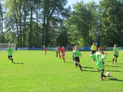 spielten mit ihrer Mannschaft