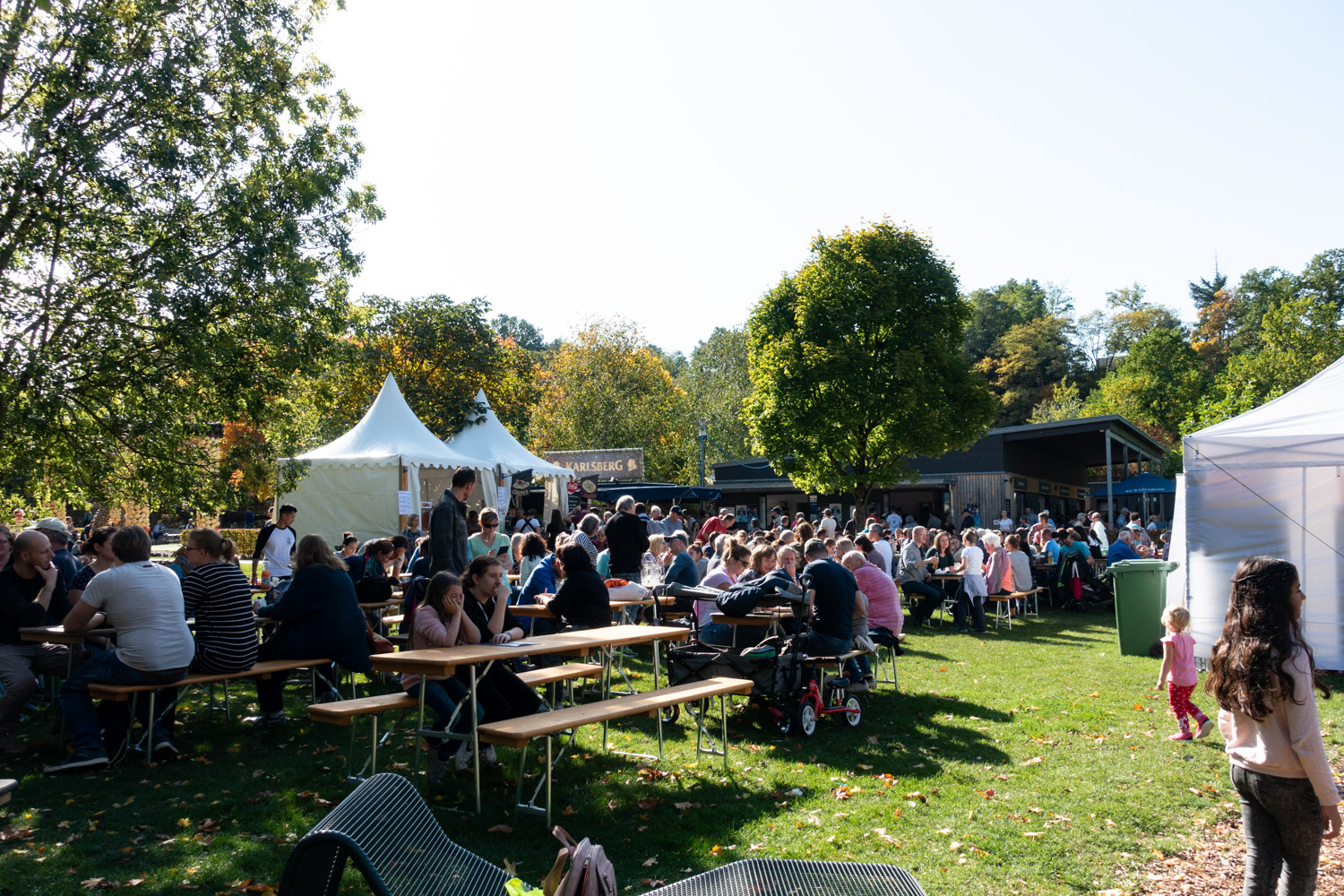 und gute Stimmung im bestens besuchten Park