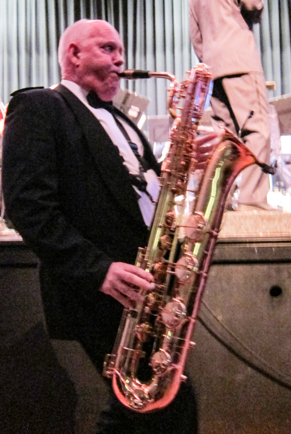 mit zwei Saxophonen