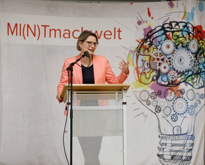 Dr. Stefanie Hubig Bildungsministerin RLP (Foto view)