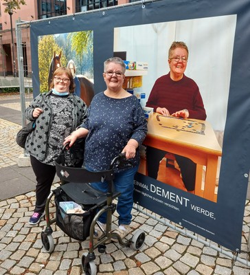 Annette liebt das Puzzeln